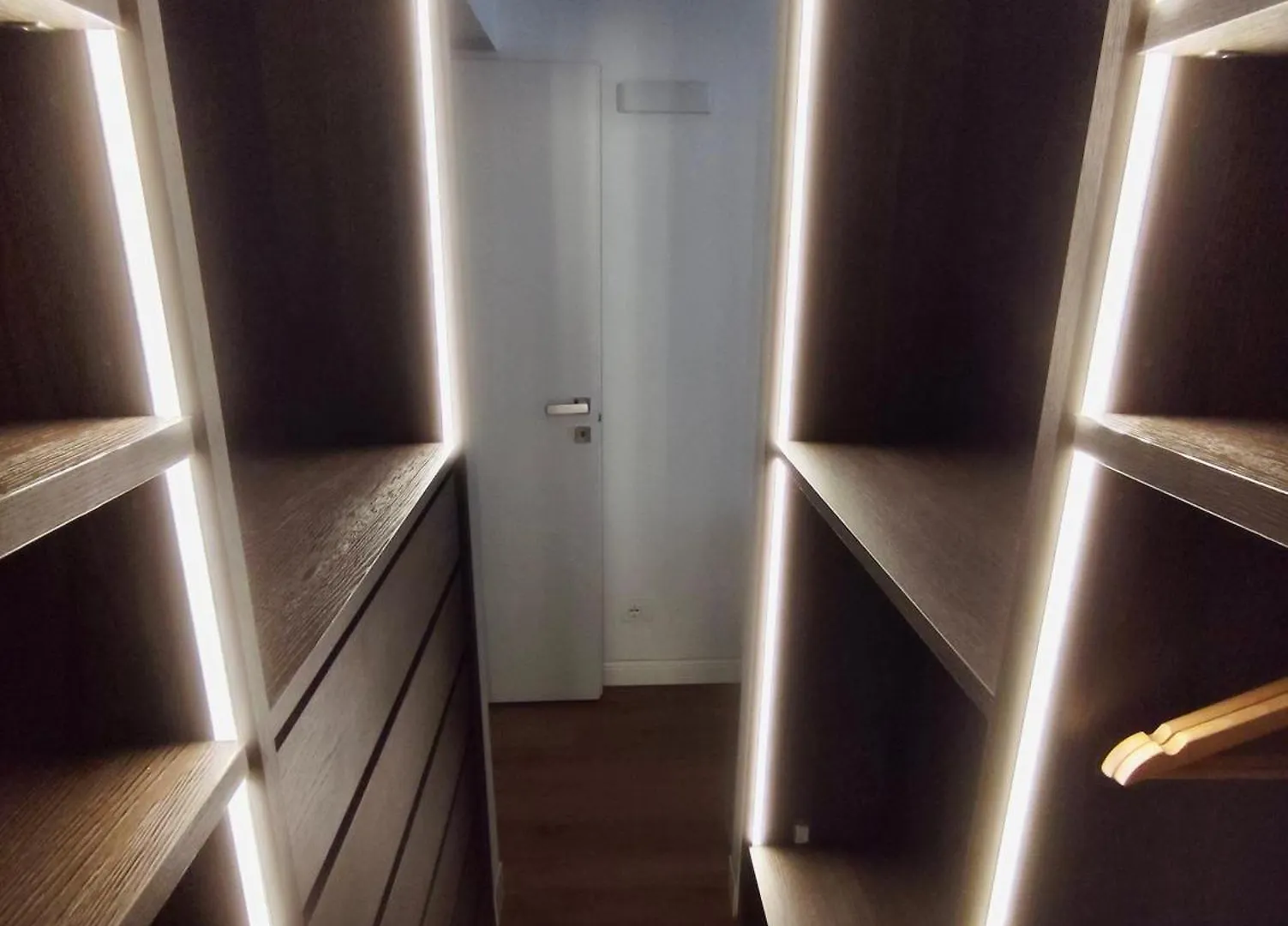 Big Luxury - California M4 Apartment Milan