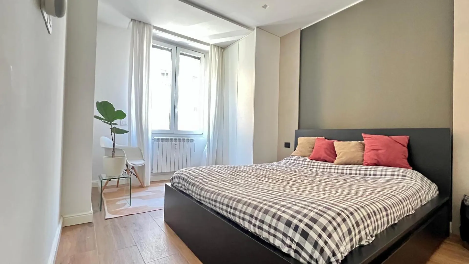 Big Luxury - California M4 Apartment Milan